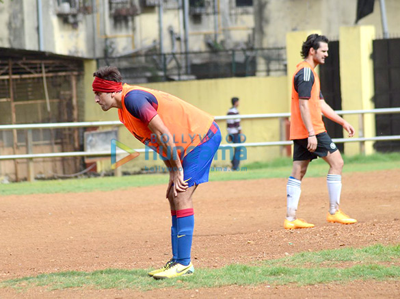 ranbir kapoor arjun kapoor snapped at football practise 13