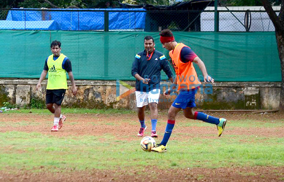 ranbir kapoor arjun kapoor snapped at football practise 7