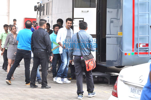 ranbir kapoor snapped at mehboob studio 6