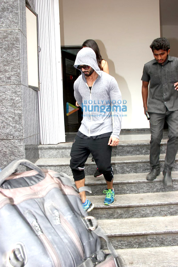 shahid kapoor mira rajput snapped outside a gym in bandra 5