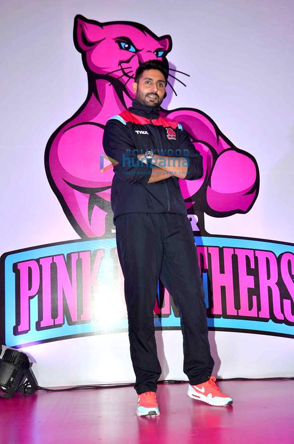 abhishek bachchan at pink panthers pro kabaddi media meet 10