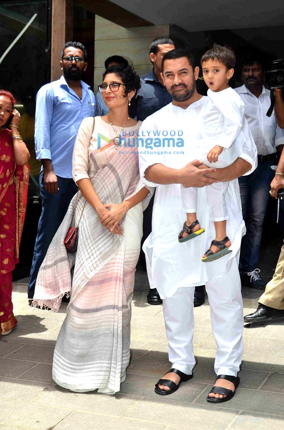 aamir khan snapped with family on eid 2
