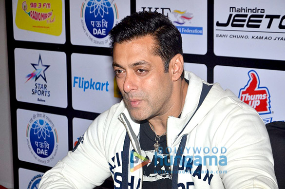 salman khan graces the pro kabaddi league match between mumbai pune 6