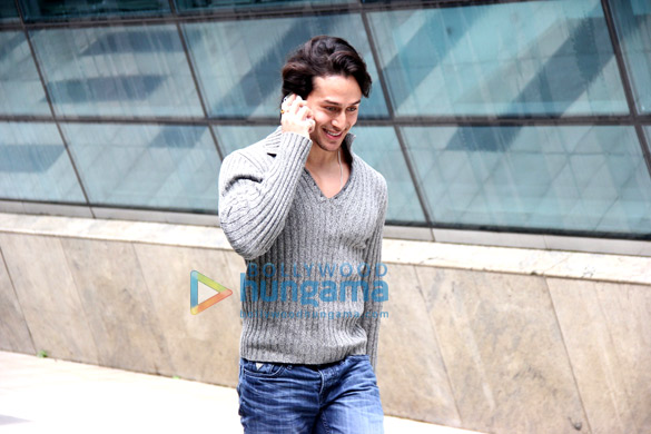tiger shroff snapped at the domestic airport with a mystery girl 4