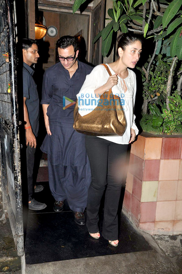 saif ali khan kareena kapoor khan arbaaz khan malaika arora khan amrita arora snapped at pali bhavan 6