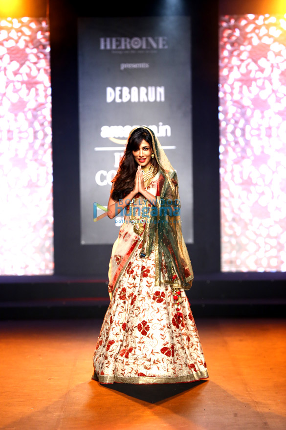 chitrangda singh aditi rao hydari walk for debarun press at amazon india couture week 2015 2