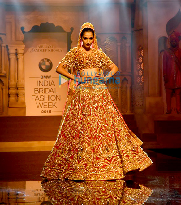 sonam kapoor walks for abu jani sandeep khosla at bmw india bridal fashion week 7