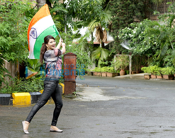 urvashi rautela snapped saluting the indian flag on independence day 8