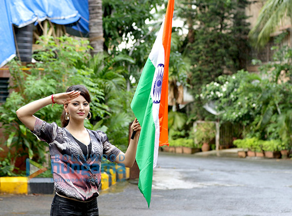 urvashi rautela snapped saluting the indian flag on independence day 22
