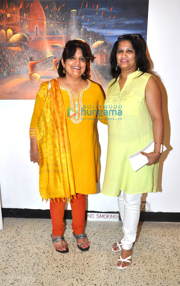 asha bhosle inaugurates paramesh pauls glory of the ganges exhibition 9