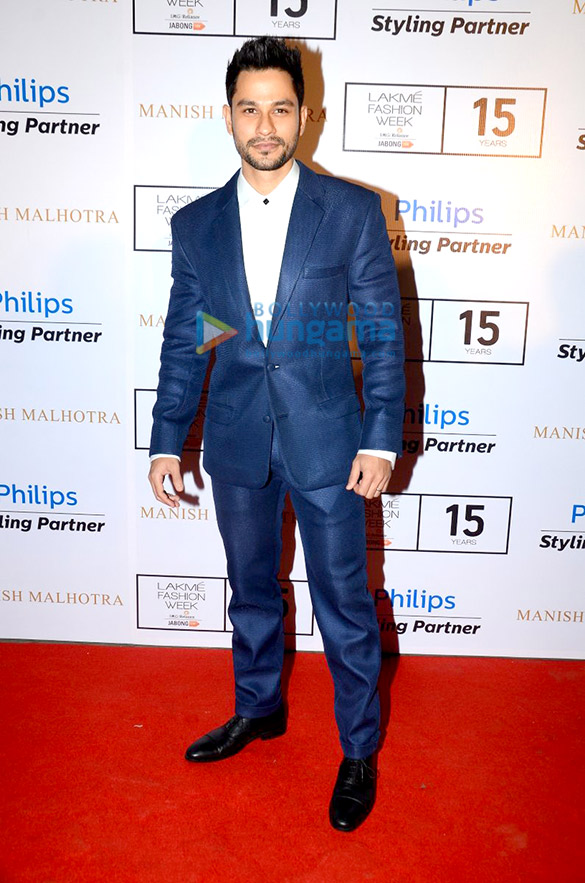 celebs at manish malhotras the gentlemens club collection show 16