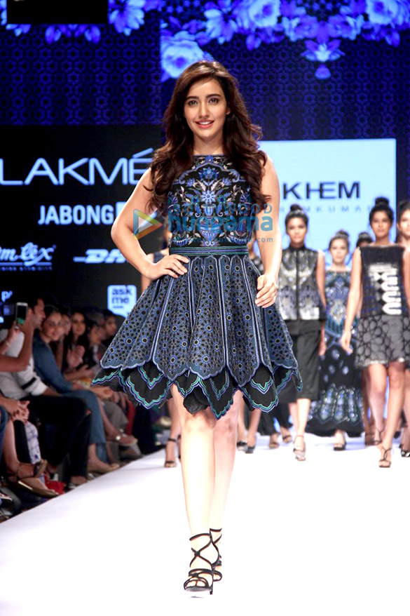 neha sharma walks for khem premkumar at lakme fashion week 2015 4