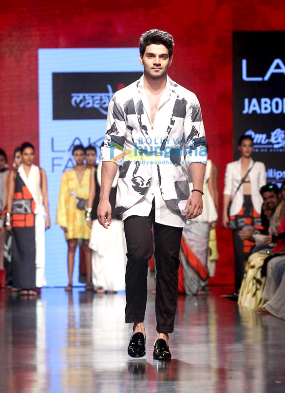 shahid kapoor mira rajput sooraj pancholi walk the ramp for masaba gupta at lakme fashion week 2015 3