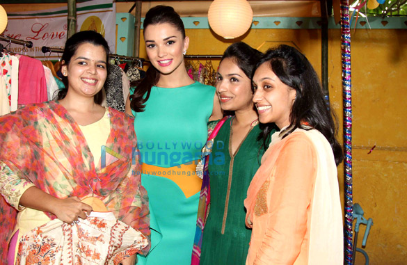 amy jackson graces femina shopping fest 2015 12