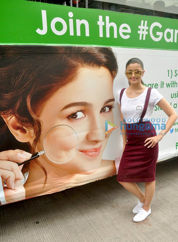 alia bhatt promotes garnier pure active 9