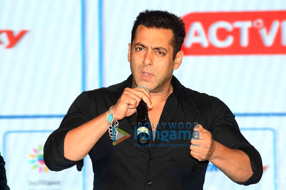 salman khan suniel shetty at tata skys health and fitness launch 6