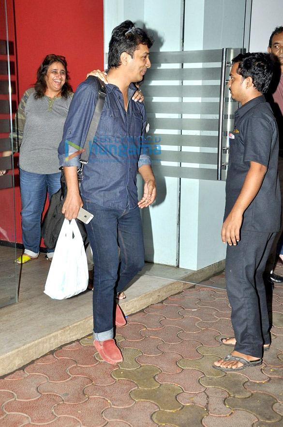 shweta nanda and vikram phadnis snapped post dinner at royal china 5