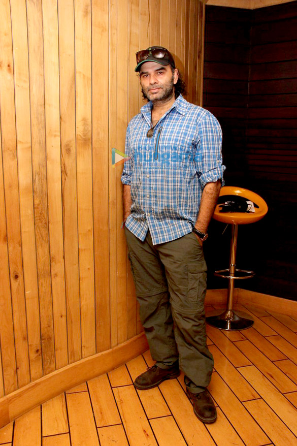 mohit chauhan records a song for the film once upon a time in bihar 8