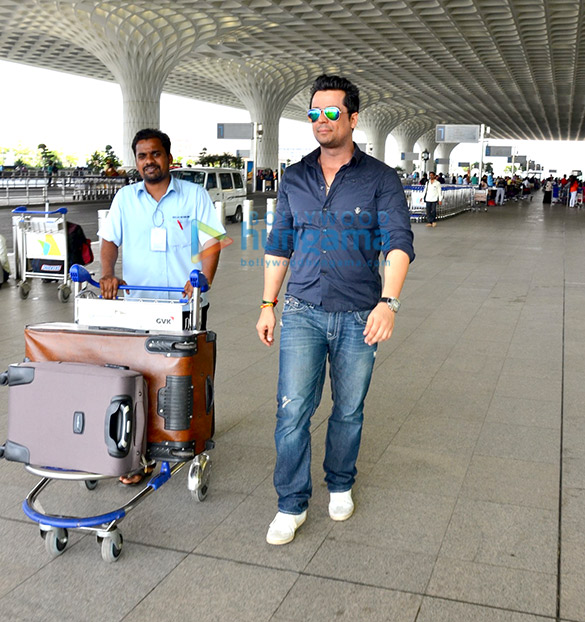 vikram singh spotted at mumbai international airport 2