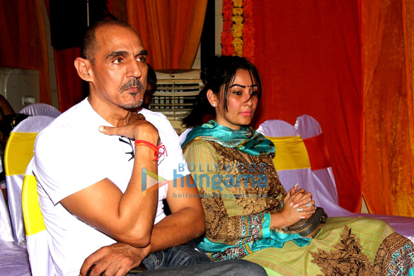 celebs grace sanjay guptas mata ki chowki 7
