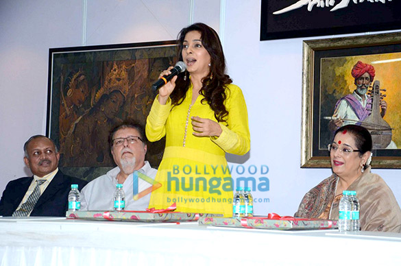 juhi chawla graces jp singhals exhibition at jj institute 3