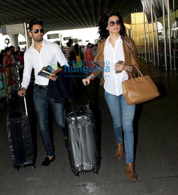 karishma tanna upen patel spotted at the international airport 3