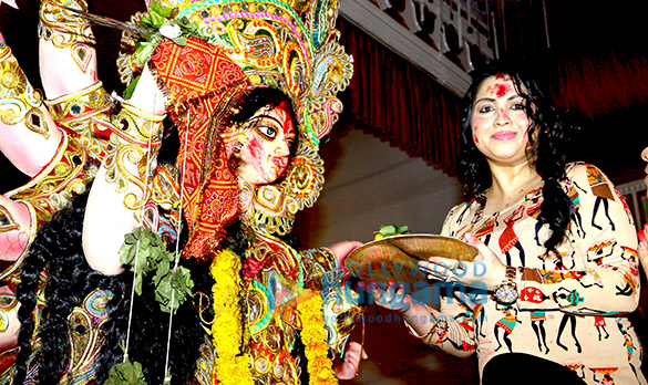 misti mukherjee participates in sindur khela celebrations 5