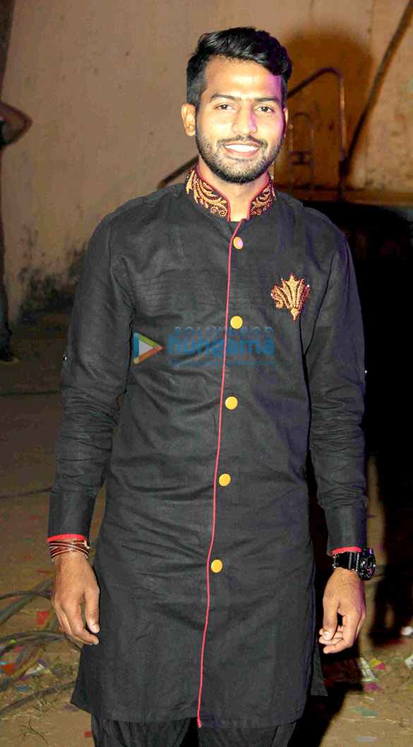 celebs grace the falguni pathaks raas garba celebrations at kamgar krida 13