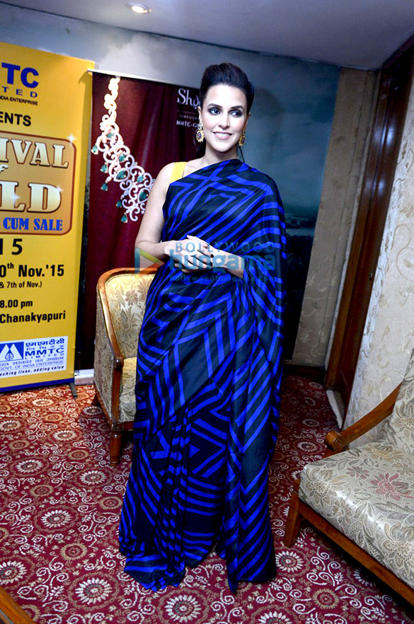 neha dhupia snapped at mmtc gold exhibition 12