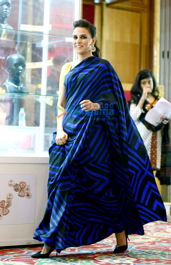 neha dhupia snapped at mmtc gold exhibition 7
