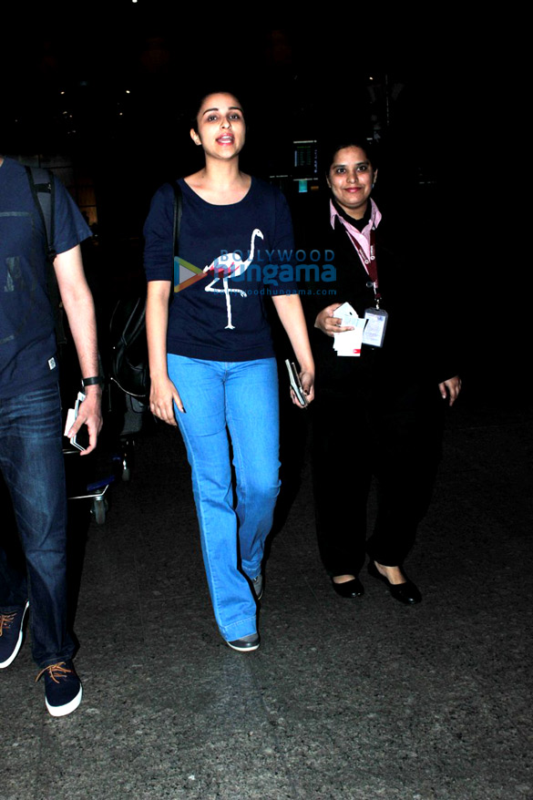 parineeti chopra returns from dubai 6