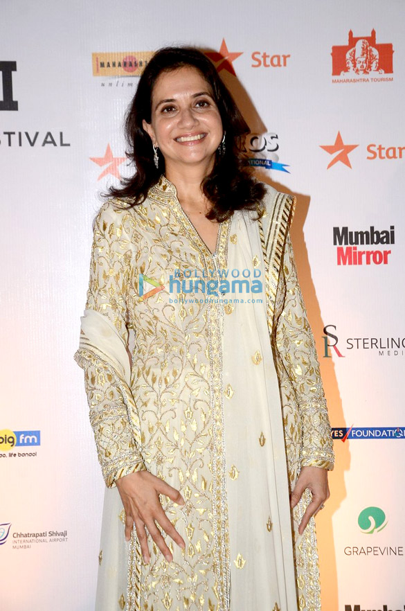 salman khan saif ali khan and other celebs grace the closing ceremony of mami 29