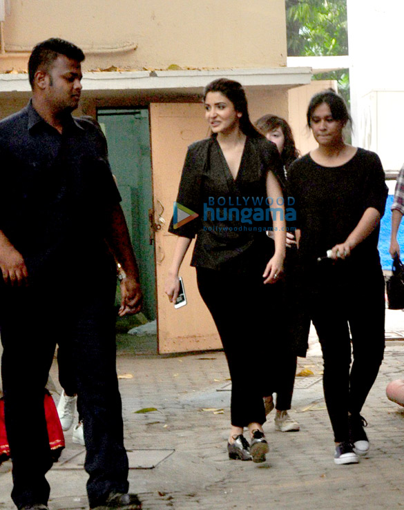 anushka sharma snapped at a magazines photoshoot 5