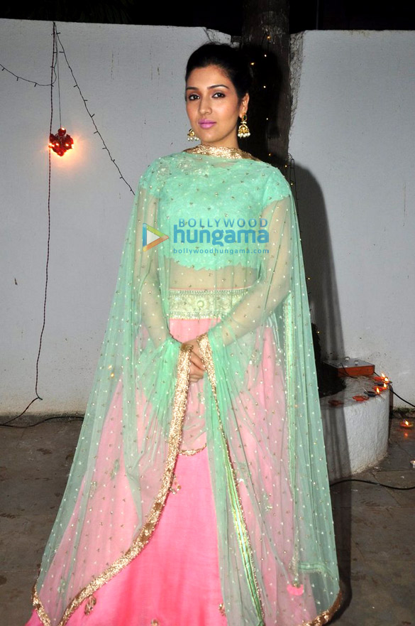 govinda does a diwali special photo shoot with daughter 3