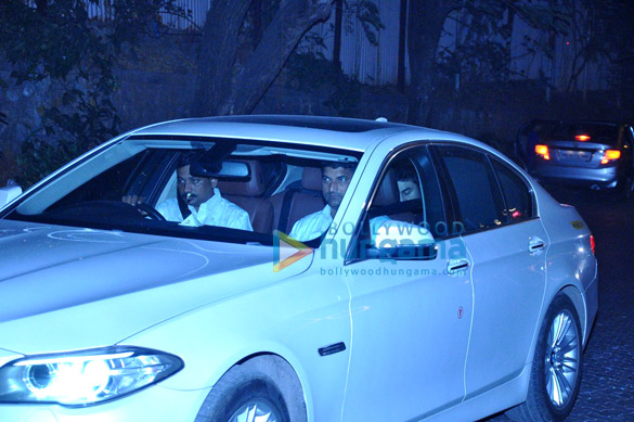 ranbir kapoor rishi kapoor snapped burning crackers on diwali 8