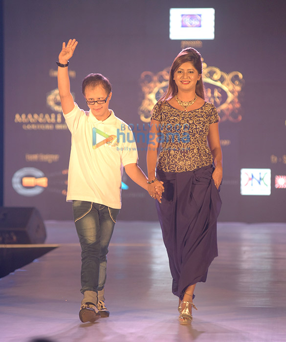 celebs walk the ramp for the ngo umeed 9