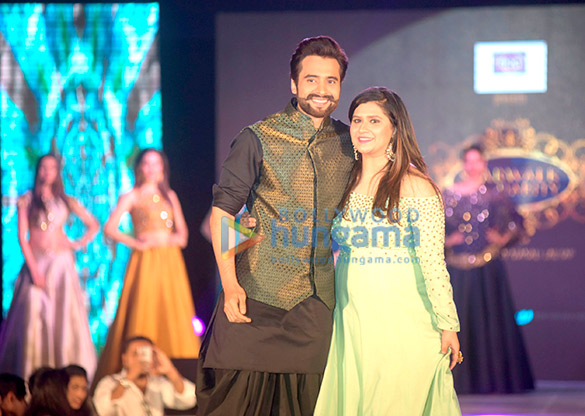 celebs walk the ramp for the ngo umeed 2