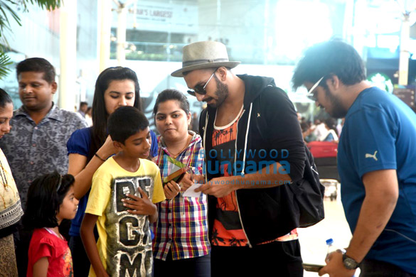 ranveer singh returns from goa 5