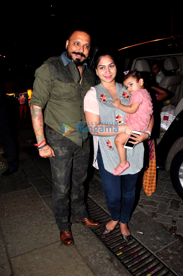 aaradhya bachchans birthday celebration at pratiksha 14