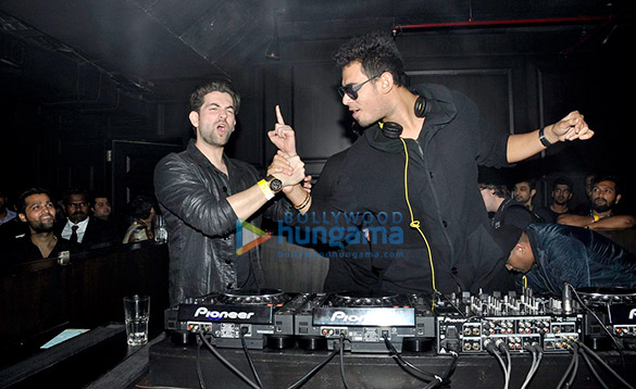 neil nitin mukesh hosts a party for dj afrojack 2