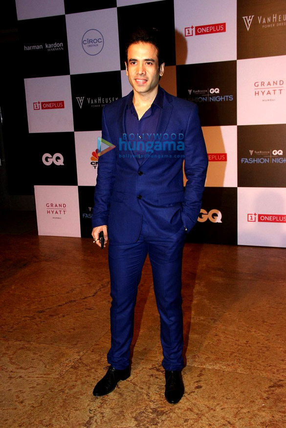 saif ali khan kunal kapoor randeep hooda tina desai and others walk at van heusen gq fashion nights day 1 26