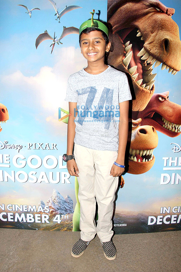 television celebrities and kids have a blast at the screening of disneys the good dinosaur 9