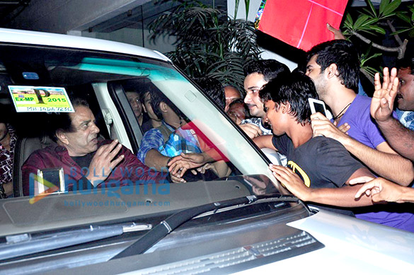 dharmendra snapped on his birthday 5