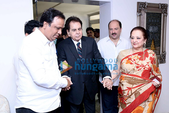 dilip kumar honoured with padma vibhushan 7