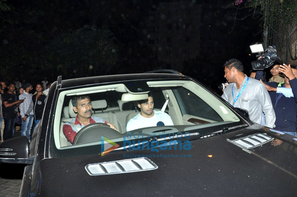 varun dhawan alia bhatt sidharth malhotra farhan akhtar others at shah rukh khans bash 5