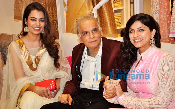 sapna pabbi karishma kotak zoya afroz grace the launch of jashn store fashion show in lucknow 35