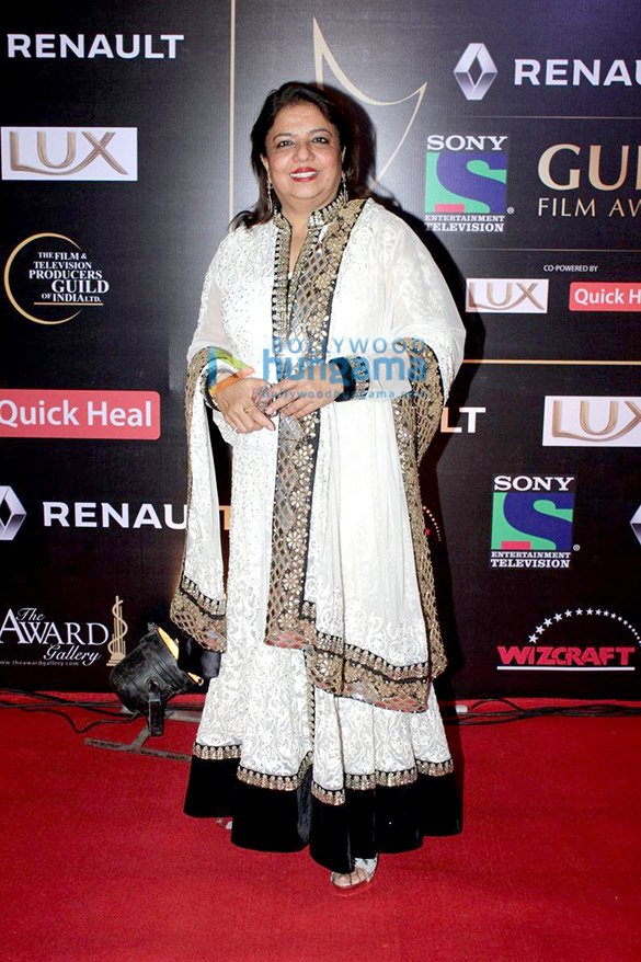 akshay kumar priyanka chopra anil kapoor grace renault sony guild awards 2016 61