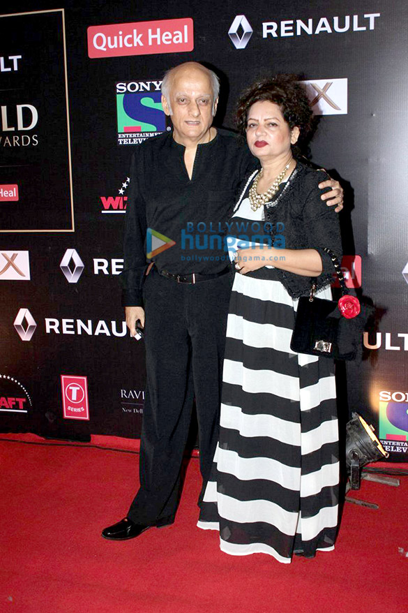 akshay kumar priyanka chopra anil kapoor grace renault sony guild awards 2016 49