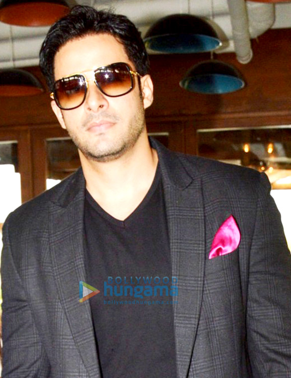 celebs grace harvey indias annual christmas brunch 30