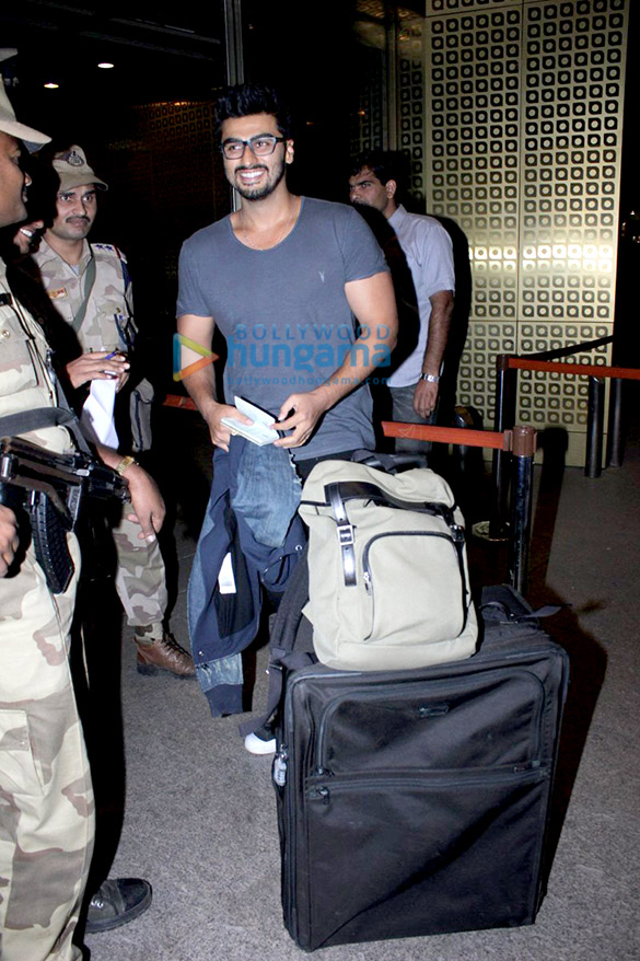 arjun kapoor takes off for his new year vacations 6